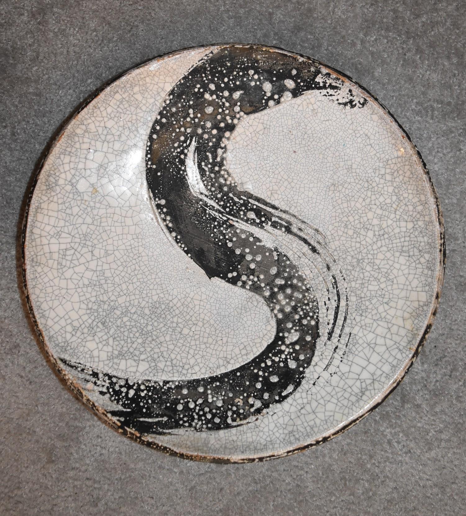 A pair of Art pottery shallow bowls by ceramicist Alan Stott. Dia. 33cm - Image 3 of 5