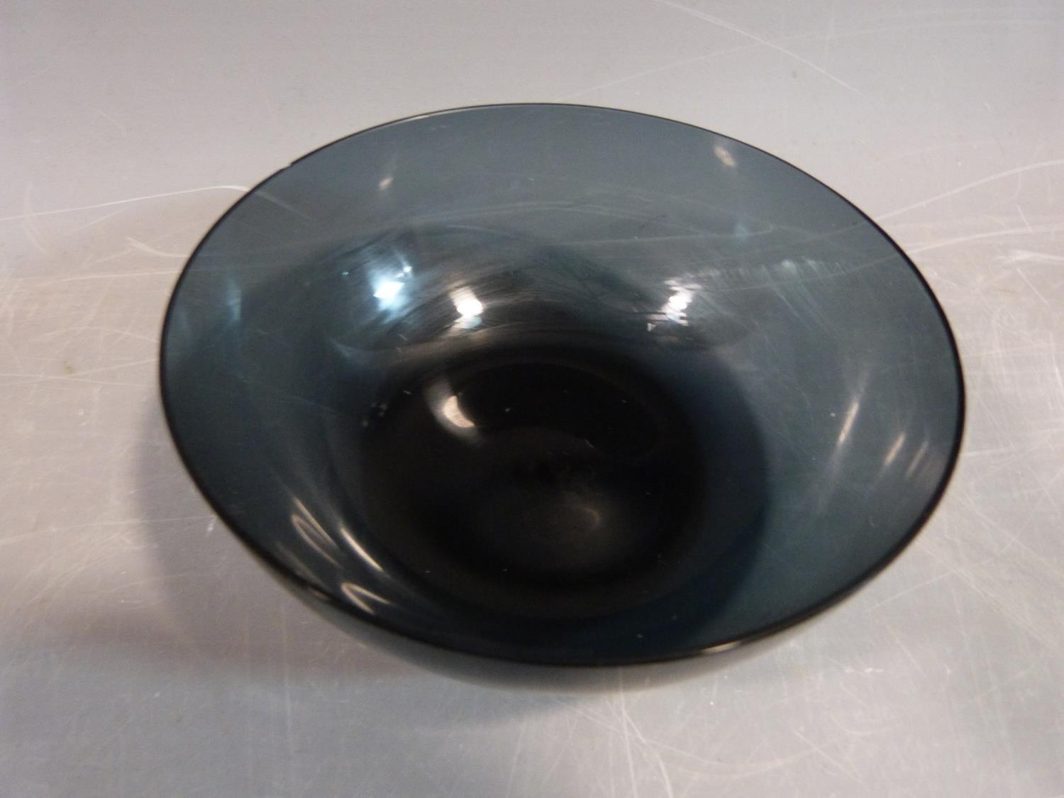 Six mid century glass blue grey bowls and six smokey grey drinking glasses. Possibly Danish. H 9. - Image 3 of 12