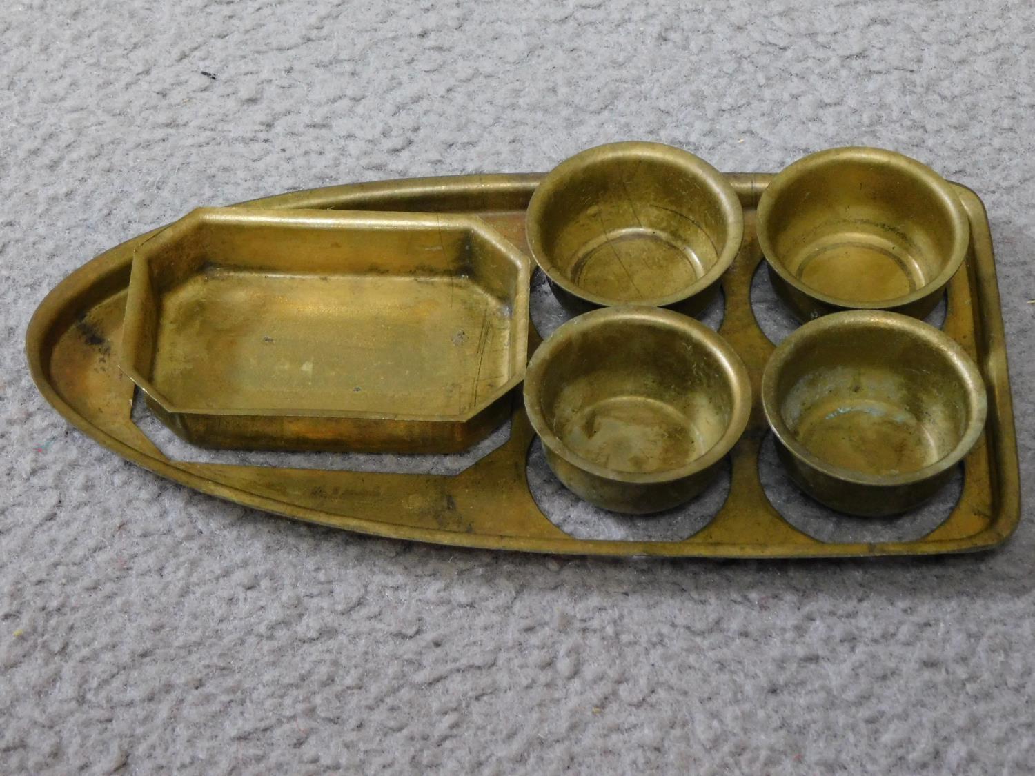 A vintage brass Betel Motor Car artist's box. Has hinged lid and removable palettes. One of the - Image 5 of 7