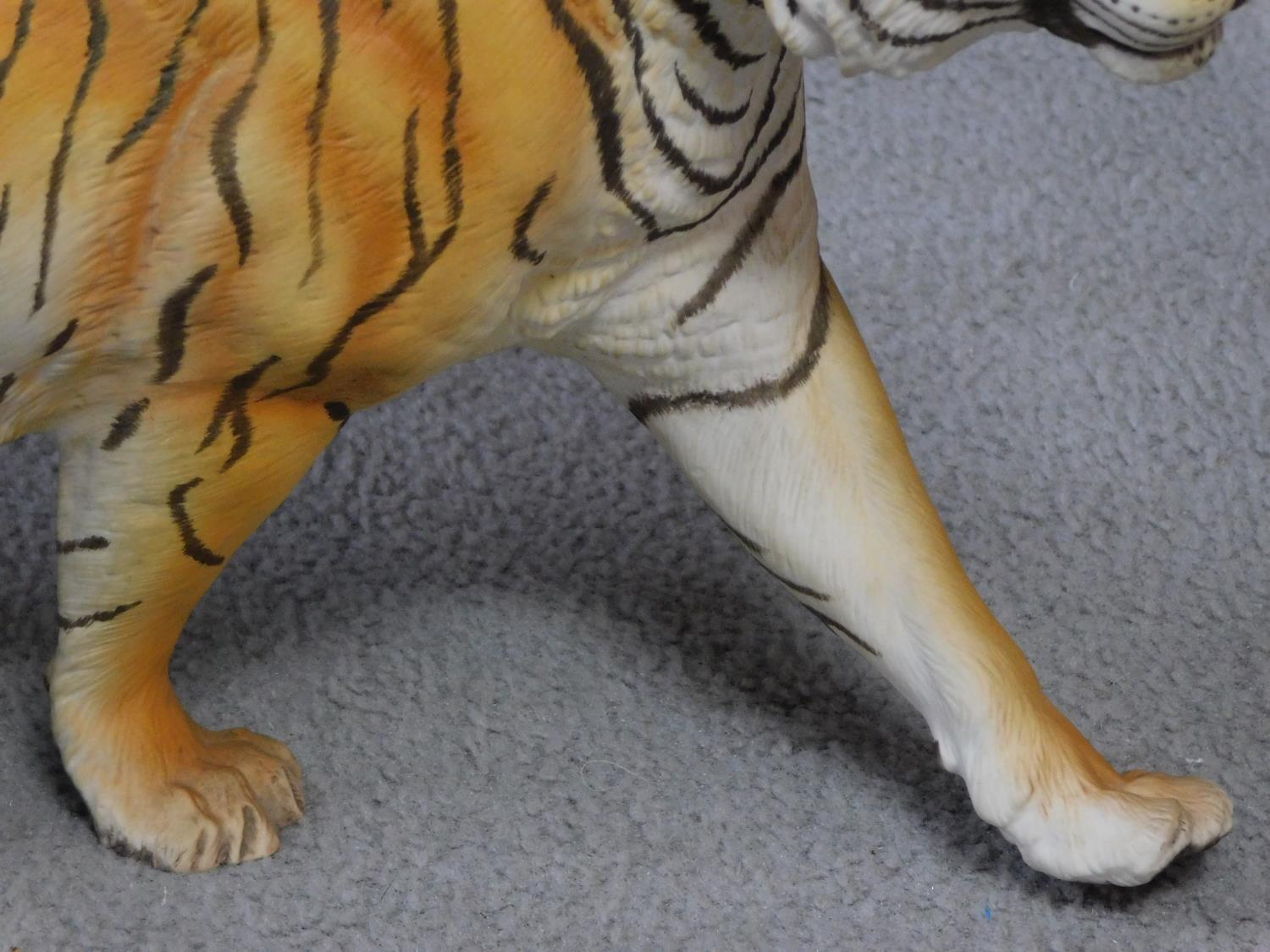 A Franklin Mint 'On The Prowl' porcelain hand painted striding tiger by George Mc Monigle . - Image 3 of 14