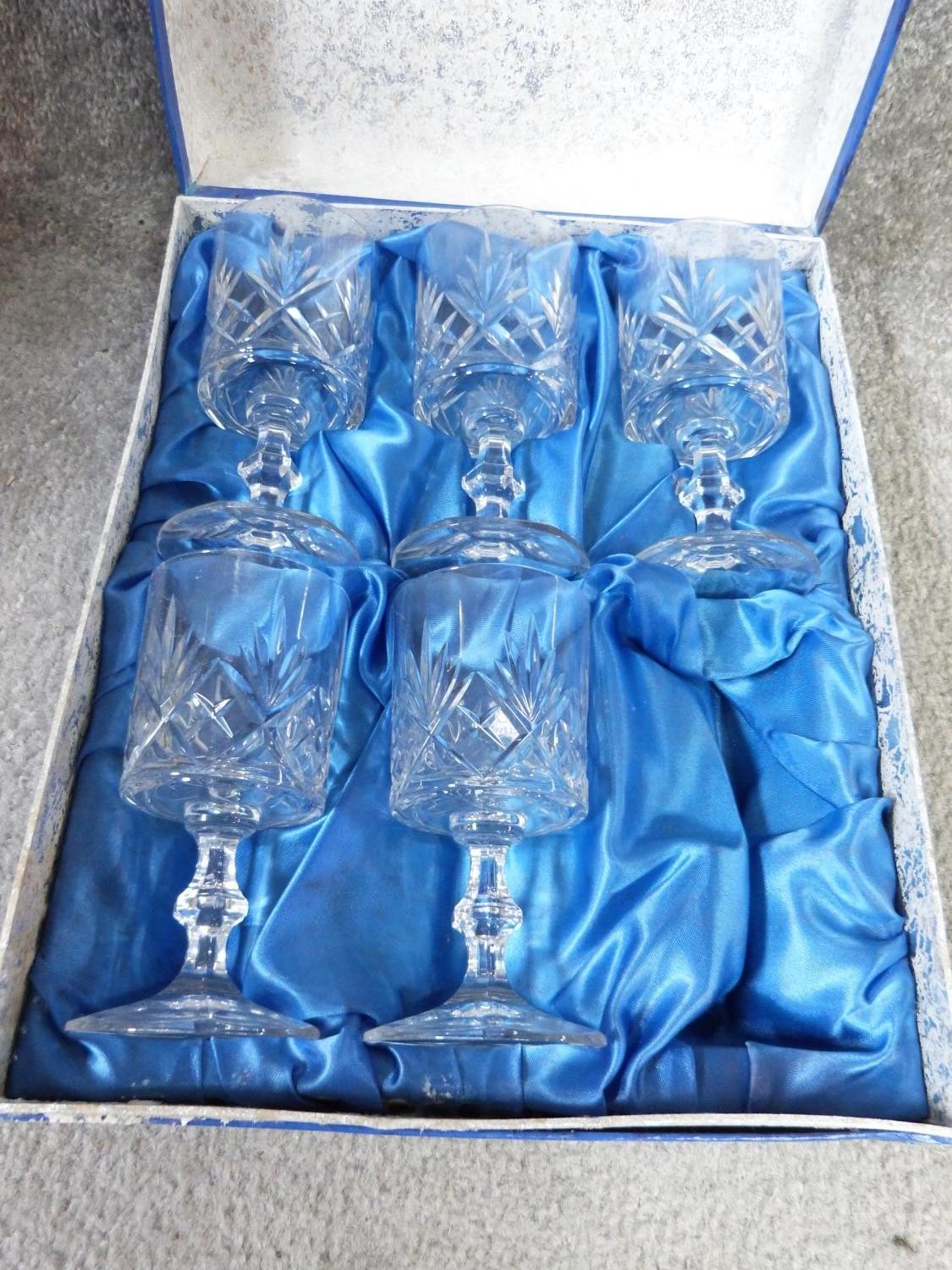 Set of six (one missing) boxed Bohemian Burgoyne lead crystal glasses made in original blue silk - Image 2 of 4