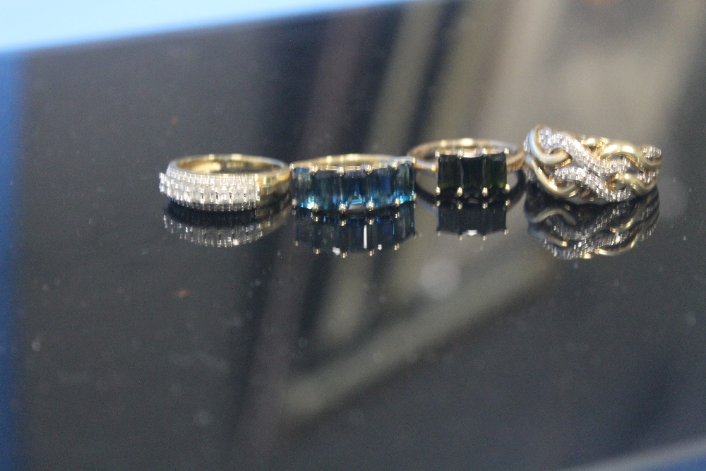 A COLLECTION OF GOLD AND YELLOW METAL RINGS