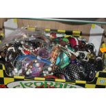 A BOX OF ASSORTED COSTUME JEWELLERY