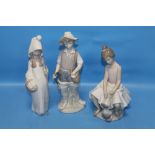 TWO LLADRO FIGURINES AND A LLADRO FIGURE (3)