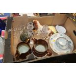 A TRAY OF CHINA & GLASSWARE