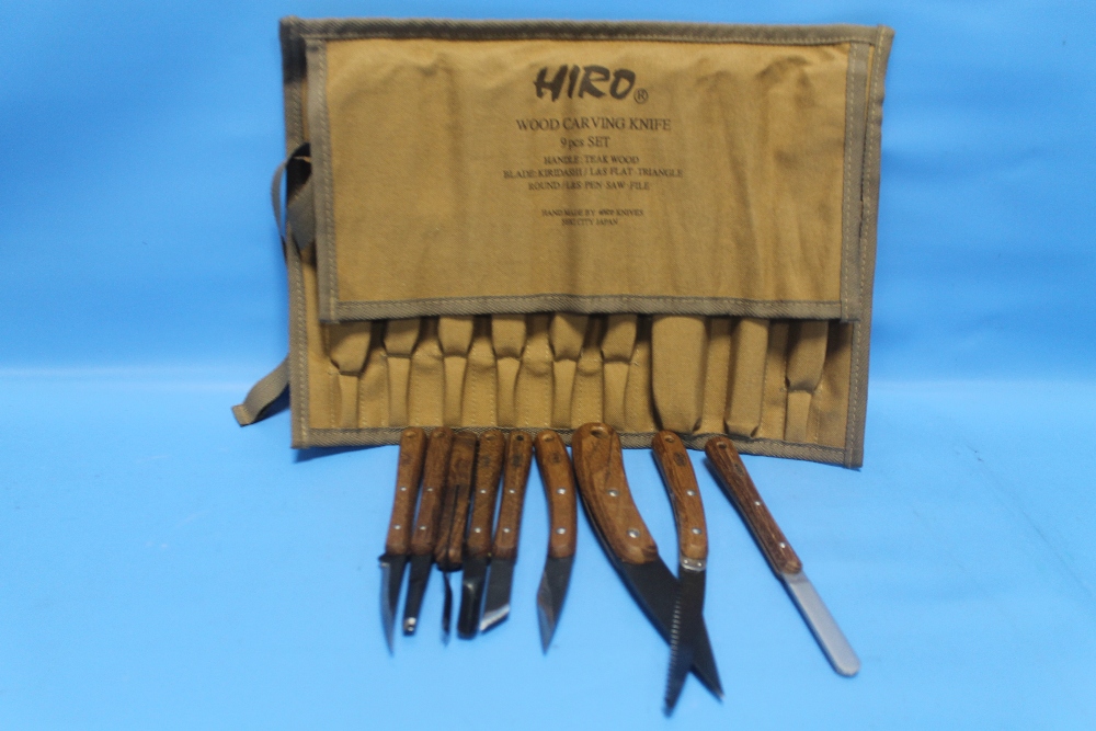 A HIRO 9 PIECE TEAK HANDLED WOODCARVING KNIFE SET