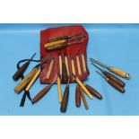 A SELECTION OF WOODCARVING TOOLS INCLUDING H. TAYLOR, HAMLET ETC. (22)