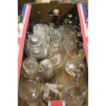 A TRAY OF GLASSWARE, METALWARE ETC.