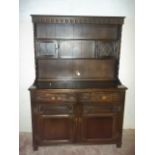 AN OAK DRESSER H 180 CM, L 125 CM