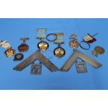 A SMALL COLLECTION OF MASONIC JEWELS AND PENDANTS, to include a silver medallion, a masonic