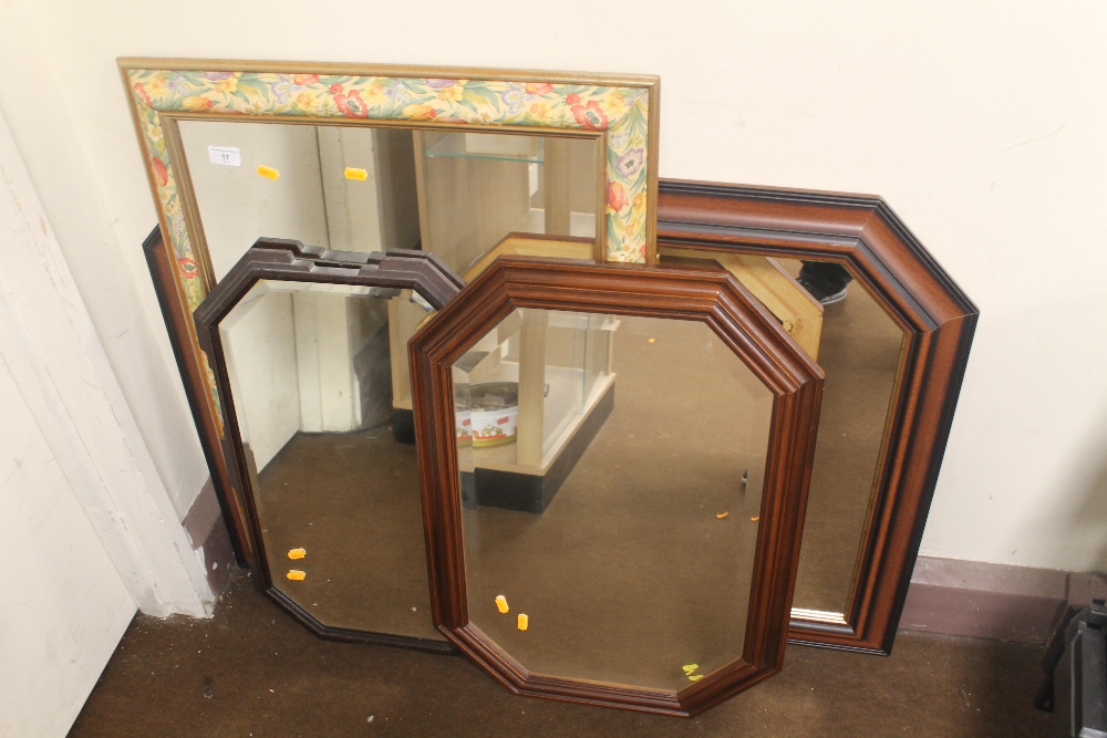 A COLLECTION OF ASSORTED MIRRORS