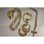 A BAG OF 9 CARAT GOLD AND YELLOW METAL JEWELLERY TO INCLUDE A CROSS PENDANT ON CHAIN, LOCKET ETC.