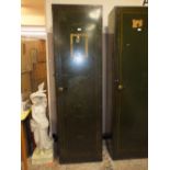 A TALL VINTAGE GREEN LOCKER WITH 3 INTERNAL SHELVES H-209 W-61 CM (NO KEYS)