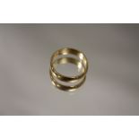 A HALLMARKED 9CT GOLD WEDDING BAND