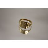 A 9CT GOLD SIGNET RING