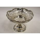 A DECORATIVE HALLMARKED SILVER TAZZA - LONDON 1913, makers marks for Goldsmiths and Silversmiths,