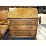 A VINTAGE WALNUT BUREAU W-76 CM