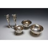 A COLLECTION OF HALLMARKED SILVER CONSISTING OF A CREAM JUG AND SUGAR BOWL - LONDON 1909, small