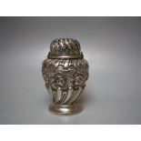 A DECORATIVE HALLMARKED SILVER LIDDED CASTER - SHEFFIELD 1900, makers mark for Walker & Hall, having