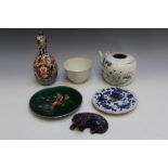 SIX ASSORTED PIECES OF ORIENTAL CERAMICS, to include a purple Dog of Foe, W 9.5 cm (6)