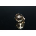 A 9CT AND SILVER FOLD OUT MASONIC BALL, H 2.5 cm