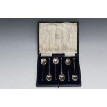 A CASED SET OF HALLMARKED SILVER SEAL TOP COFFEE SPOONS - BIRMINGHAM 1923, W 15 cm