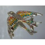 A PLIQUE-A-JOUR AND MARCASITE BIRD BROOCH, stamped 925 to the reverse, W 5.5 cm, H 5.5 cm
