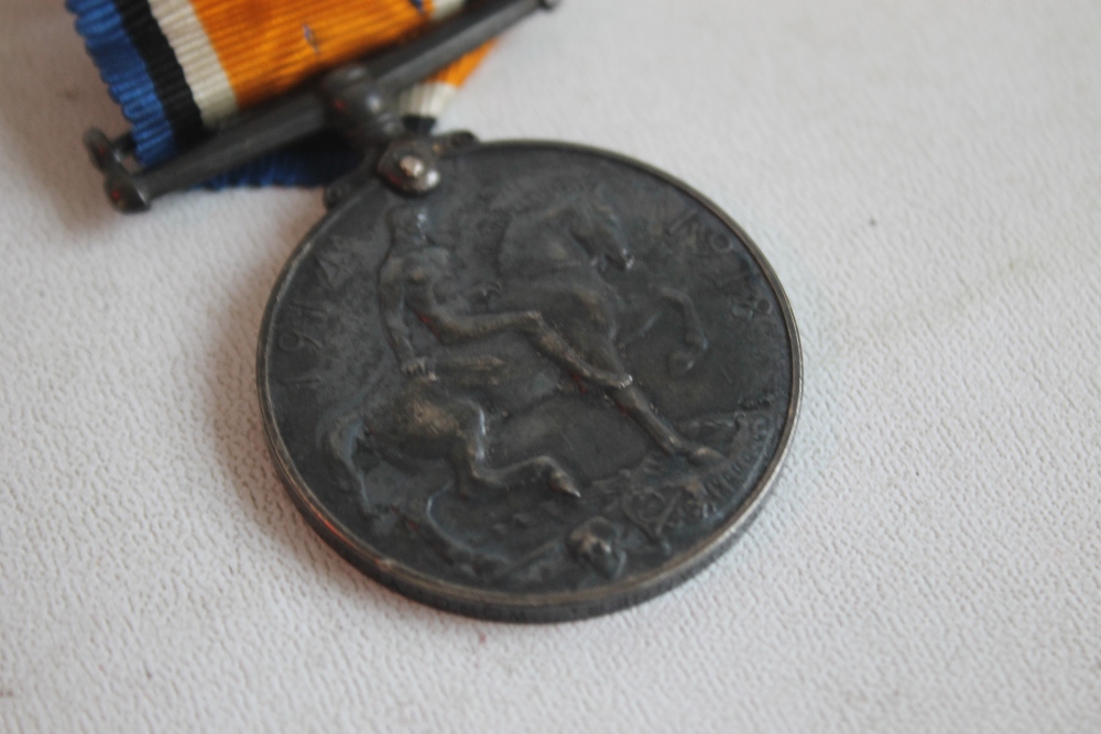 A WWI 1914-1915 STAR MEDAL TRIO, named to 1537 SJT C. W. Bragger Worc. Yeo.., along with a victory - Image 2 of 6