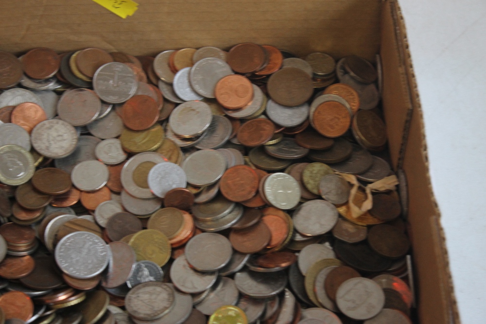 A BOX OF WORLD COINS AND NOTES - Image 3 of 9