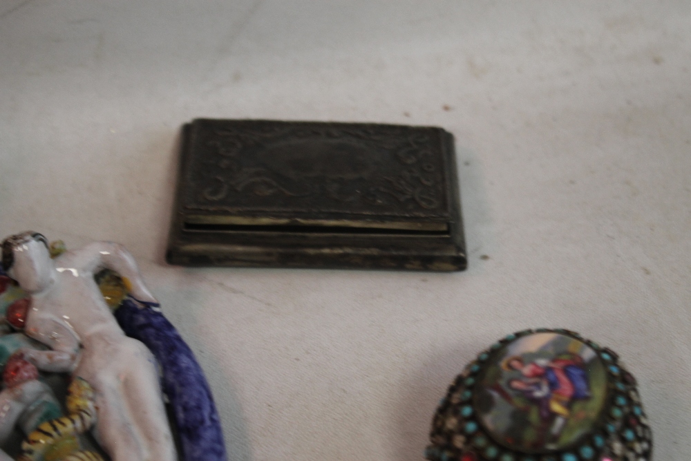 A SMALL COLLECTION OF BIJOUTERIE, to include continental white metal boxes, brooches, plaques - Image 3 of 7