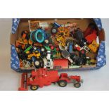 A QUANTITY OF VARIOUS DIECAST MODELS OF FARM MACHINERY AND TRACTORS, to include Britains, Corgi etc