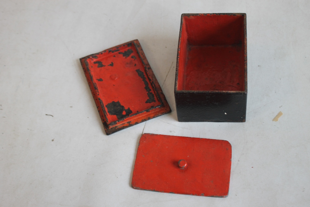 A 19TH CENTURY ANTI-SLAVERY CAST IRON TOBACCO BOX, the lift off lid depicting a chained kneeling - Image 3 of 5