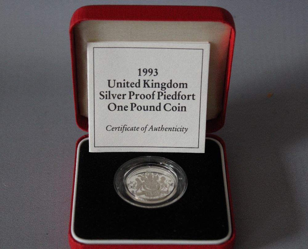 A ROYAL MINT 1993 SILVER PROOF PIEDFORT £1 COIN, with COA/Booklet, in original presentation case - Image 2 of 2