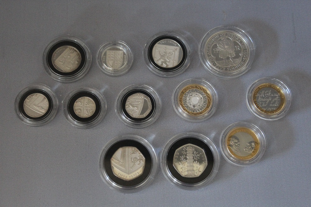 A ROYAL MINT 2009 SILVER PROOF COIN COLLECTION TWELVE COIN SET, comprising £5, £2 (3), £1, 50p (2) - Image 2 of 3