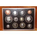 A ROYAL MINT 2005 EXECUTIVE PROOF COLLECTION TWELVE COIN SET, comprising £5 (2), £2 (2), £1, 50p (