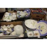 FOUR TRAYS OF WEDGWOOD SARAH'S GARDEN CERAMICS TO INC A LARGE BOWL, PLATTERS AND TUREEN ETC