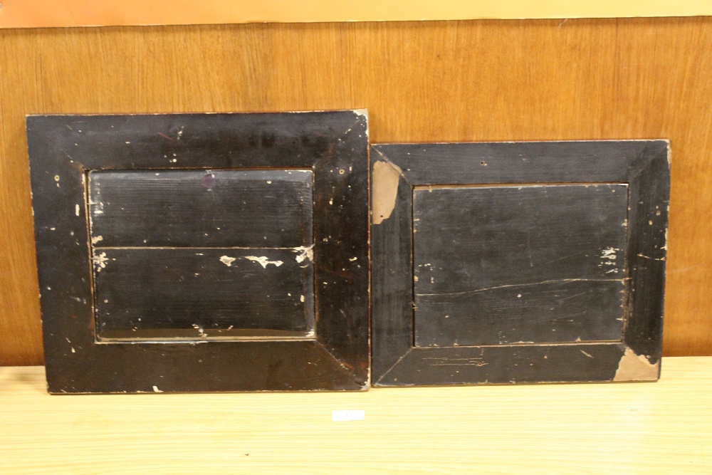 A PAIR OF EARLY 20TH CENTURY LACQUERED JAPANESE PHOTO FRAMES - Image 2 of 2