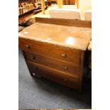 AN OAK CHEST OF THREE DRAWERS W-91 CM