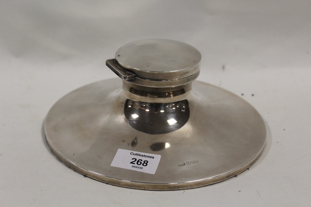 A CHESTER HALLMARKED SILVER VERY LARGE CAPSTAN INKWELL