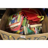 A TRAY OF VINTAGE AND MODERN CHILDRENS BOOKS