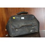 A VINTAGE GLADSTONE BAG A/F