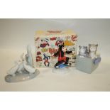 A BESWICK 'BIFFA THE BEAR' FIGURE TOGETHER WITH A NAO CAT GROUP PLUS A SWAN GROUP