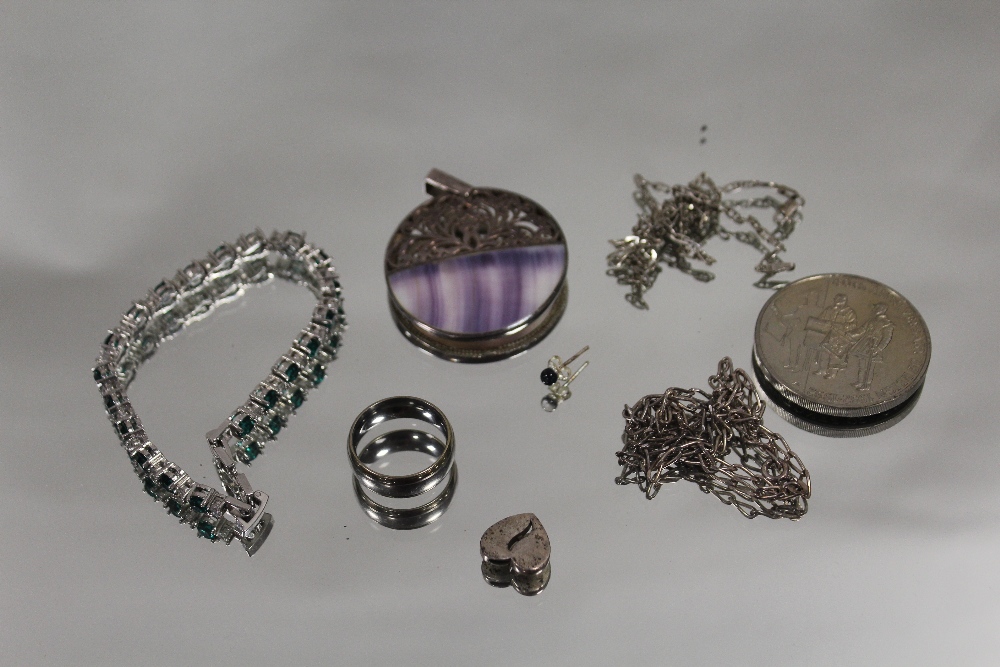A BAG OF SILVER AND WHITE METAL JEWELLERY ETC