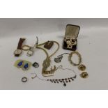 A QUANTITY OF COSTUME JEWELLERY ETC TO INC SMITHS ASTRAL NATIONAL 17 WATCH