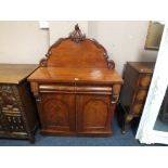 A VICTORIAN MAHOGANY CHIFFONIER OF SMALL PROPORTION H- 149 W- 106 CM