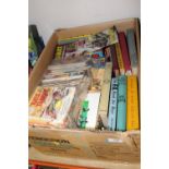 A TRAY OF VINTAGE CHILDRENS BOOKS, ANNUALS AND COMICS to include war related comics