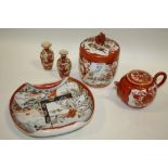 A SMALL COLLECTION OF JAPANESE / ORIENTAL CERAMICS to include a lidded pot with Dog of Fo finial,