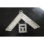 A LARGE HALLMARKED SILVER MASONIC MEDAL