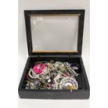 A TABLETOP JEWELLERY CABINET CONTAINING COSTUME JEWELLERY