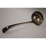 A HALLMARKED SILVER SERVING LADLE - SHEFFIELD 1909, L 29 cm